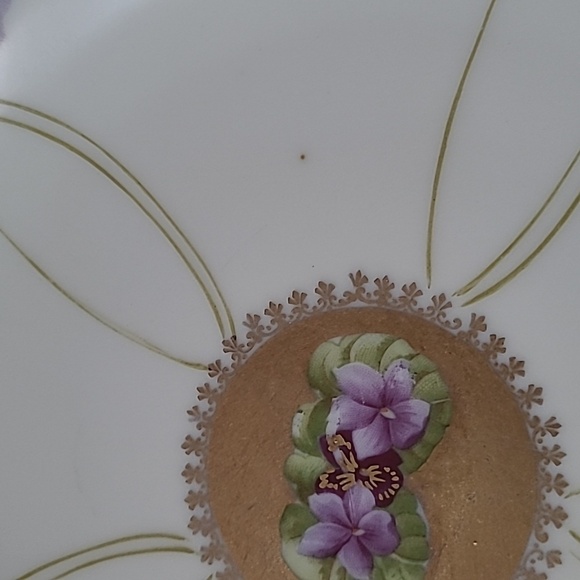 Vintage Bavarian Serving Bowl, white background with bouquets of purple violets! - Picture 6 of 6